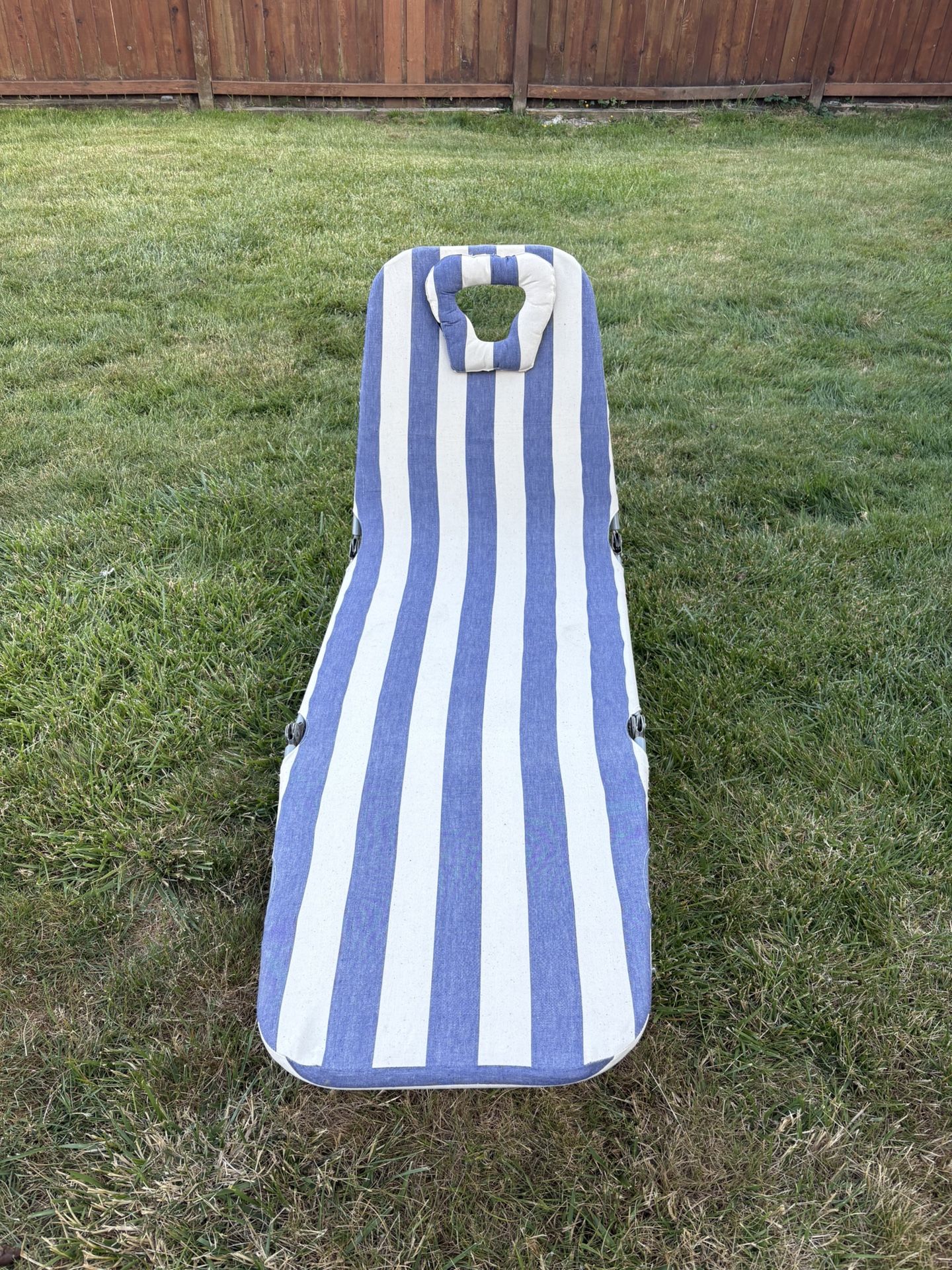 Summer Lounge Chair