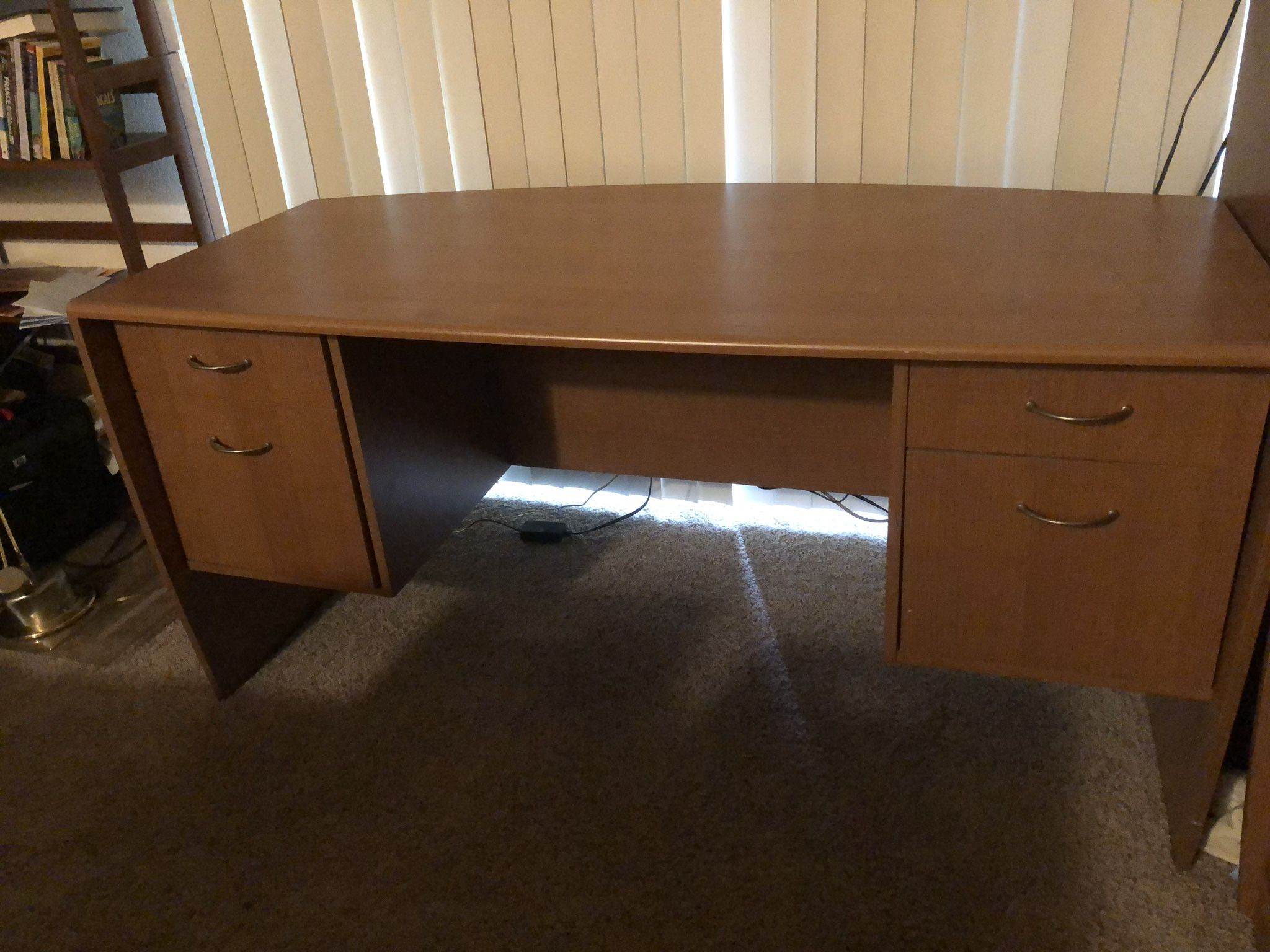 Beautiful 2 Piece office Desk Set (Executive + Computer)
