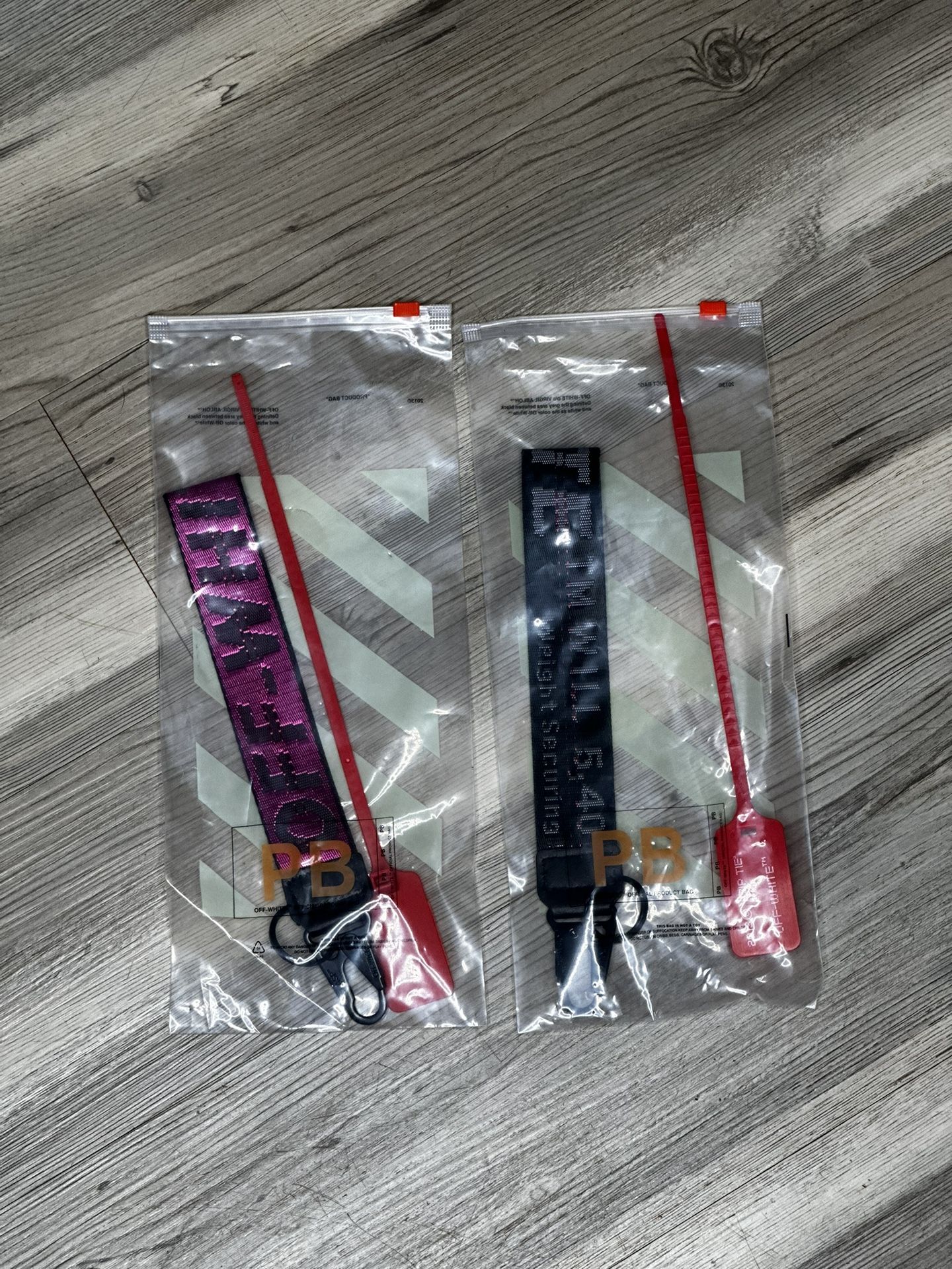 Off White Key Chains 