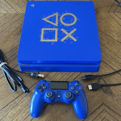 Blue store PS4 Slim used