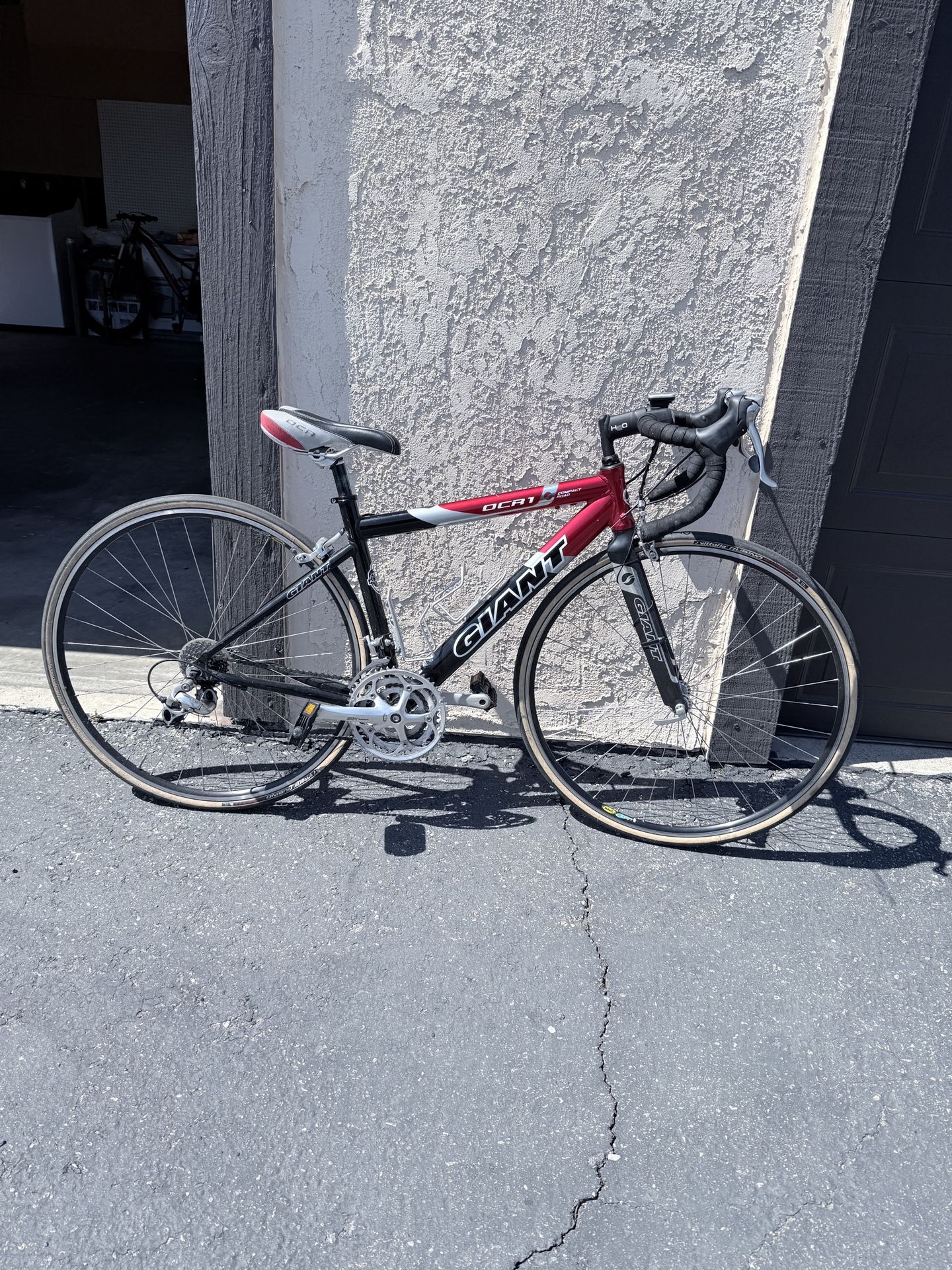 GIANT OCR1 ROAD BIKE