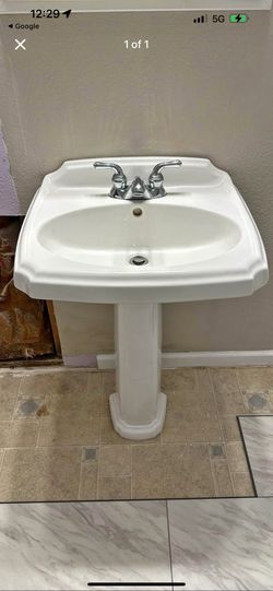 Pedestal sink With Or Without Faucet 
