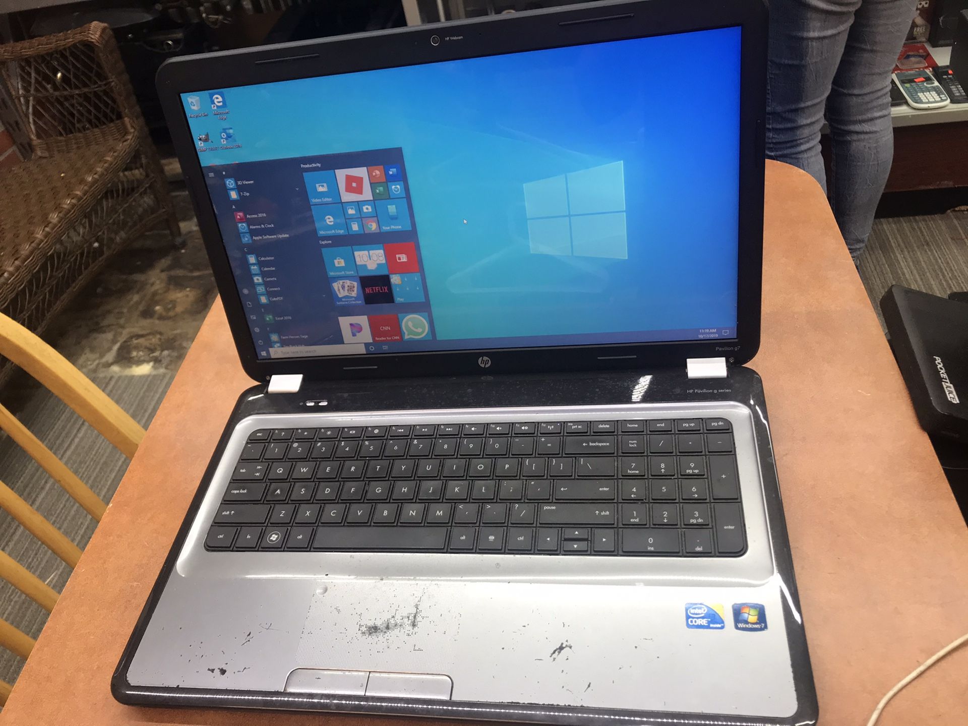 Hp laptop 17” core i3 led screen