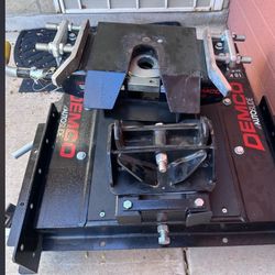 5th Wheel DEMCO Autoslide HITCH