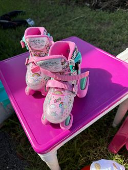 Hello Kitty Roller Skates 