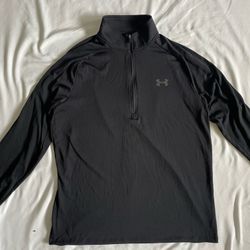 Men’s Under Armour UA Tech Black ½ Zip Pullover – Size Medium Like New