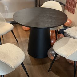 Round Dining Table + 4 Chairs 