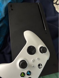 Xbox series x 2 controllers 2 games