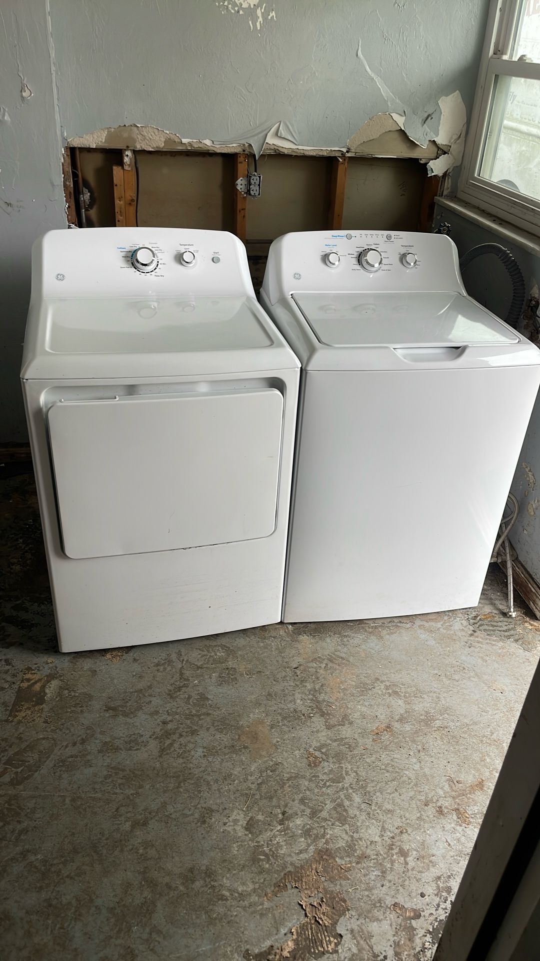 Washer and dryer AC compressor unit