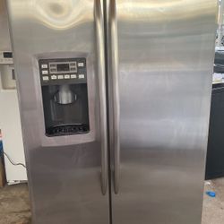 GE Side By Side Refrigerator 