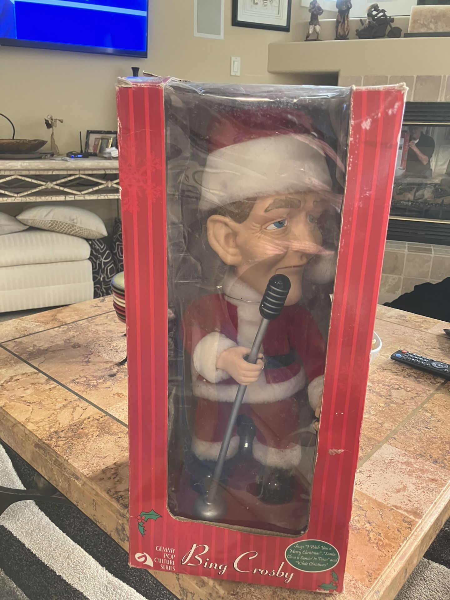 2001 Gemmy 19” Animated Singing & Swinging Bing Crosby Santa Doll