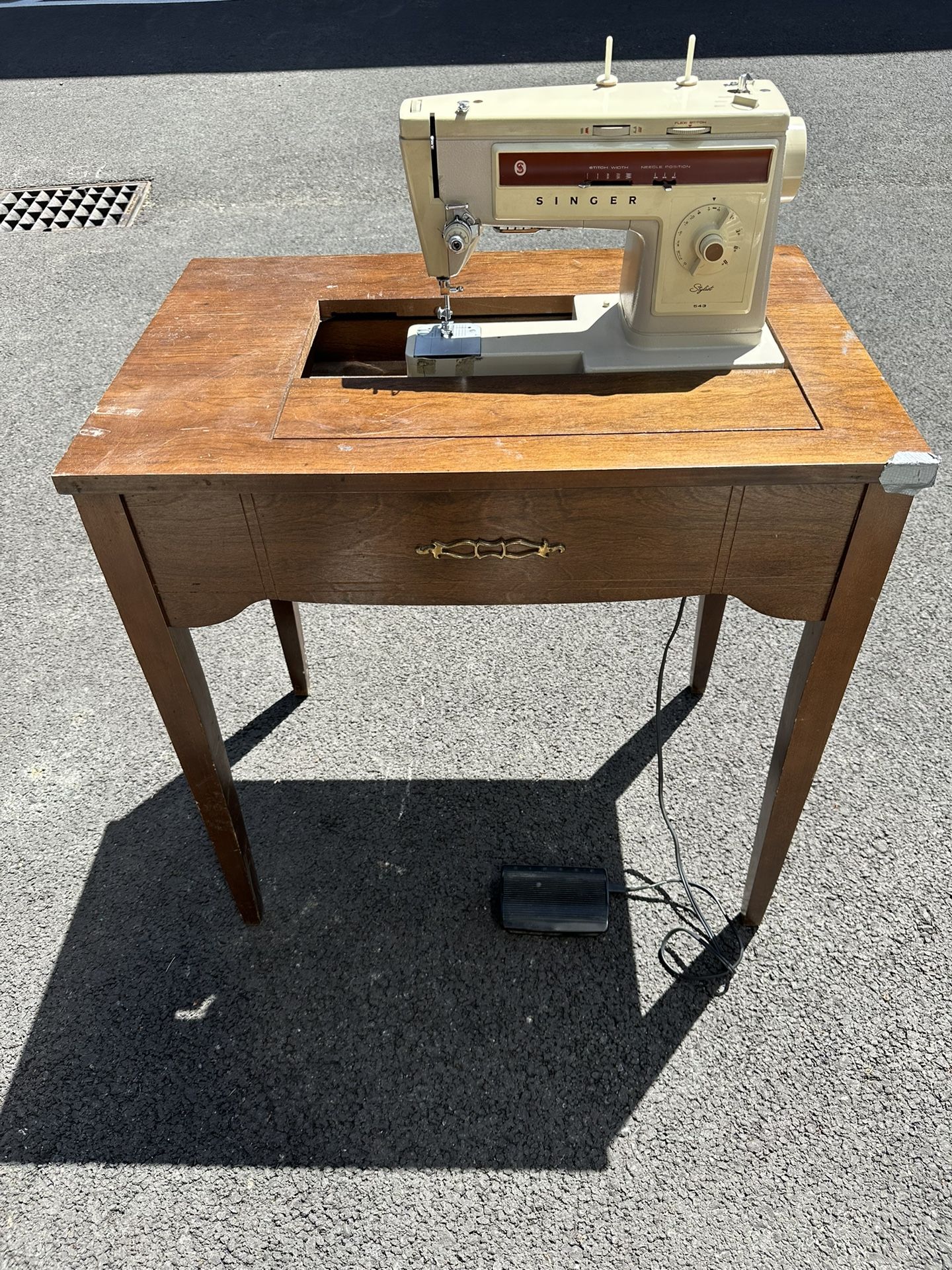 Singer Sewing Table Works Great!