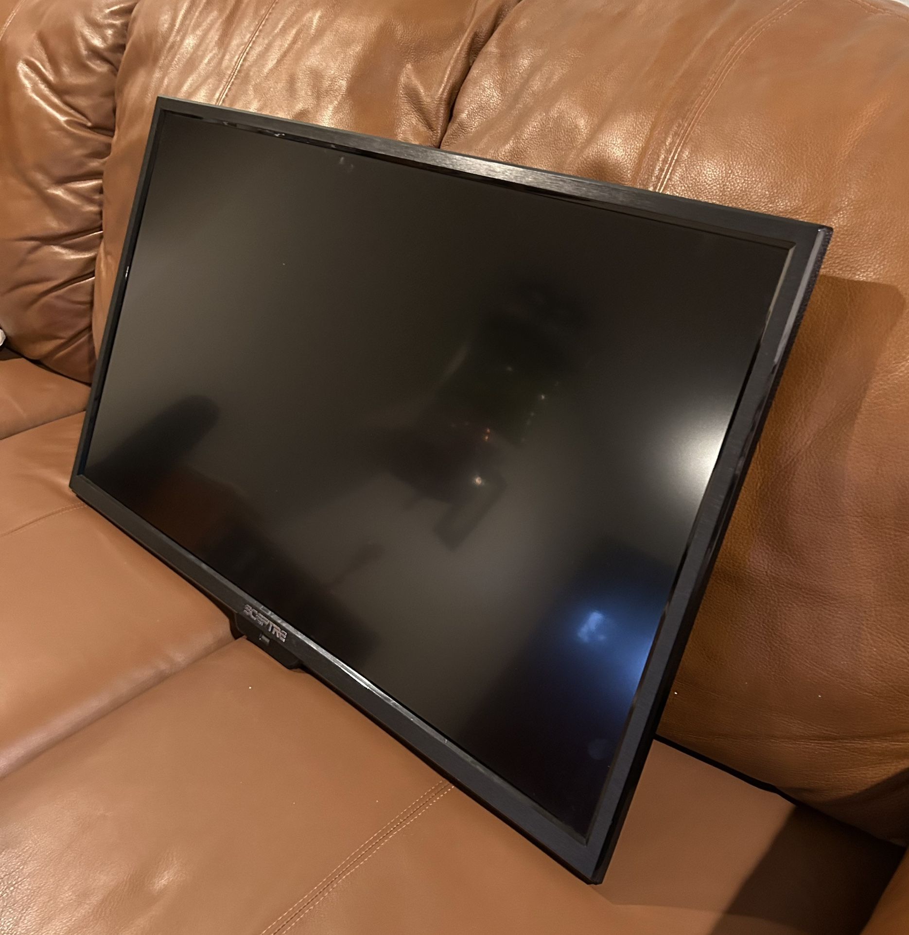 TV Sceptre 33”