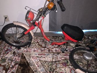 Vintage Yamaha Moped / Motorized Bicycle