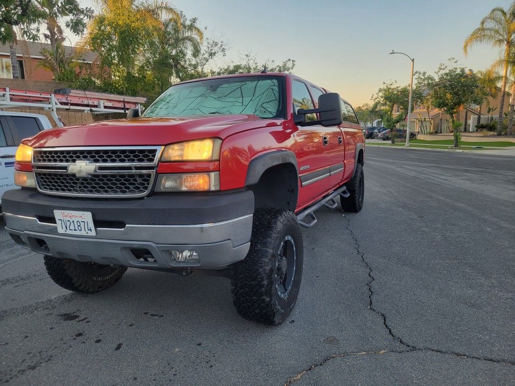 2005 Chevrolet Silverado 2500 HD Crew Cab