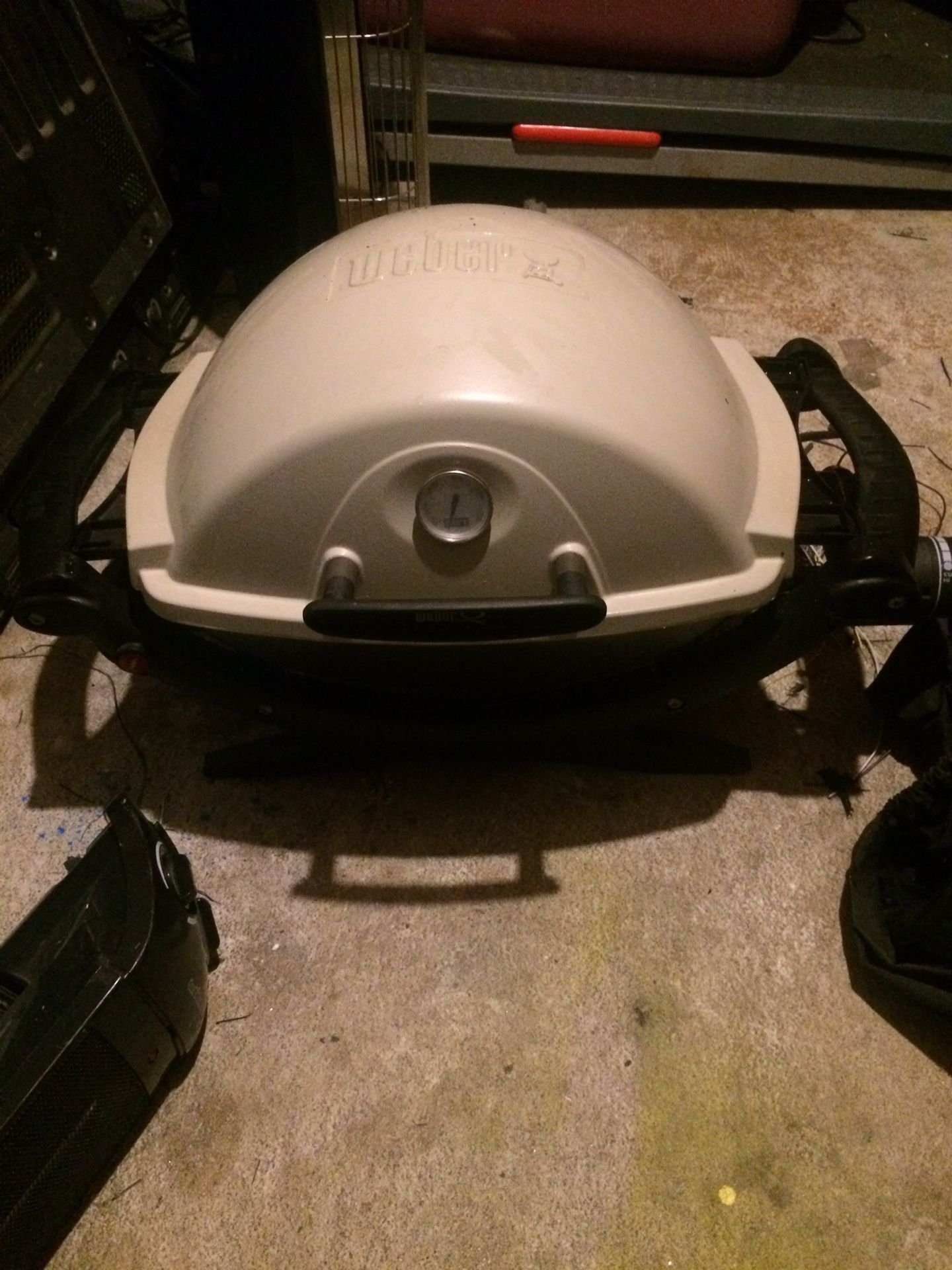 Compact portable barbecue