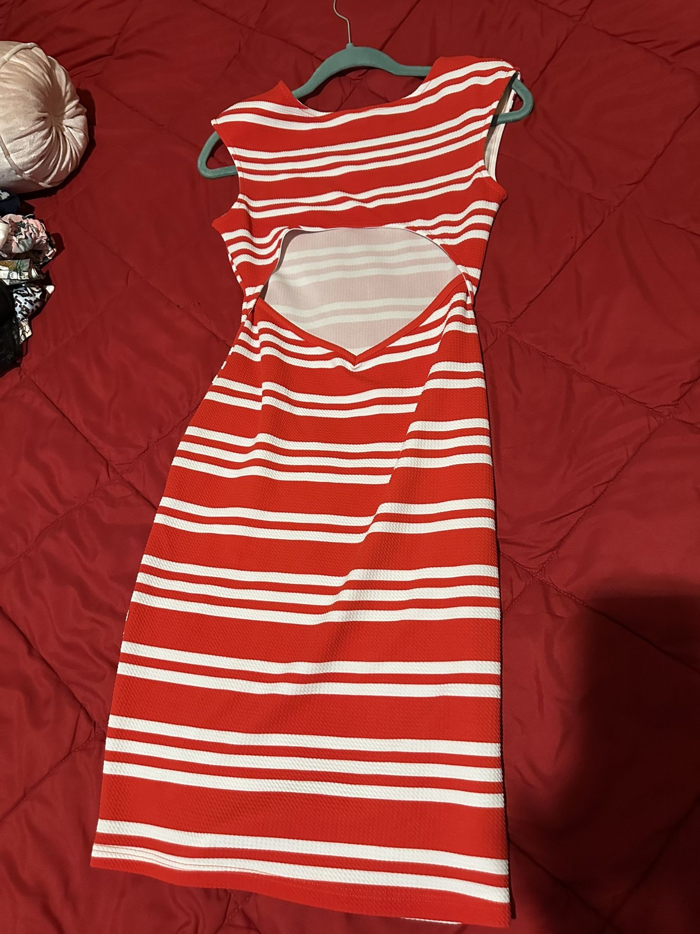 Women’s Dress-Small