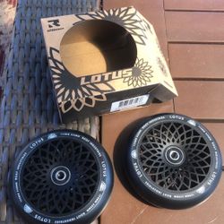 Lotus Pro Scooter Wheels Black