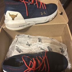 Size 8 under Armour Shoes 