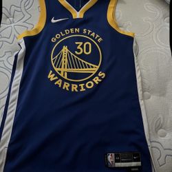 Stephen Curry Jersey( And Shorts) 
