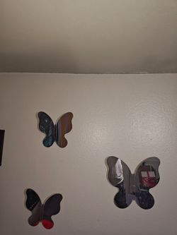 Wall mirrors