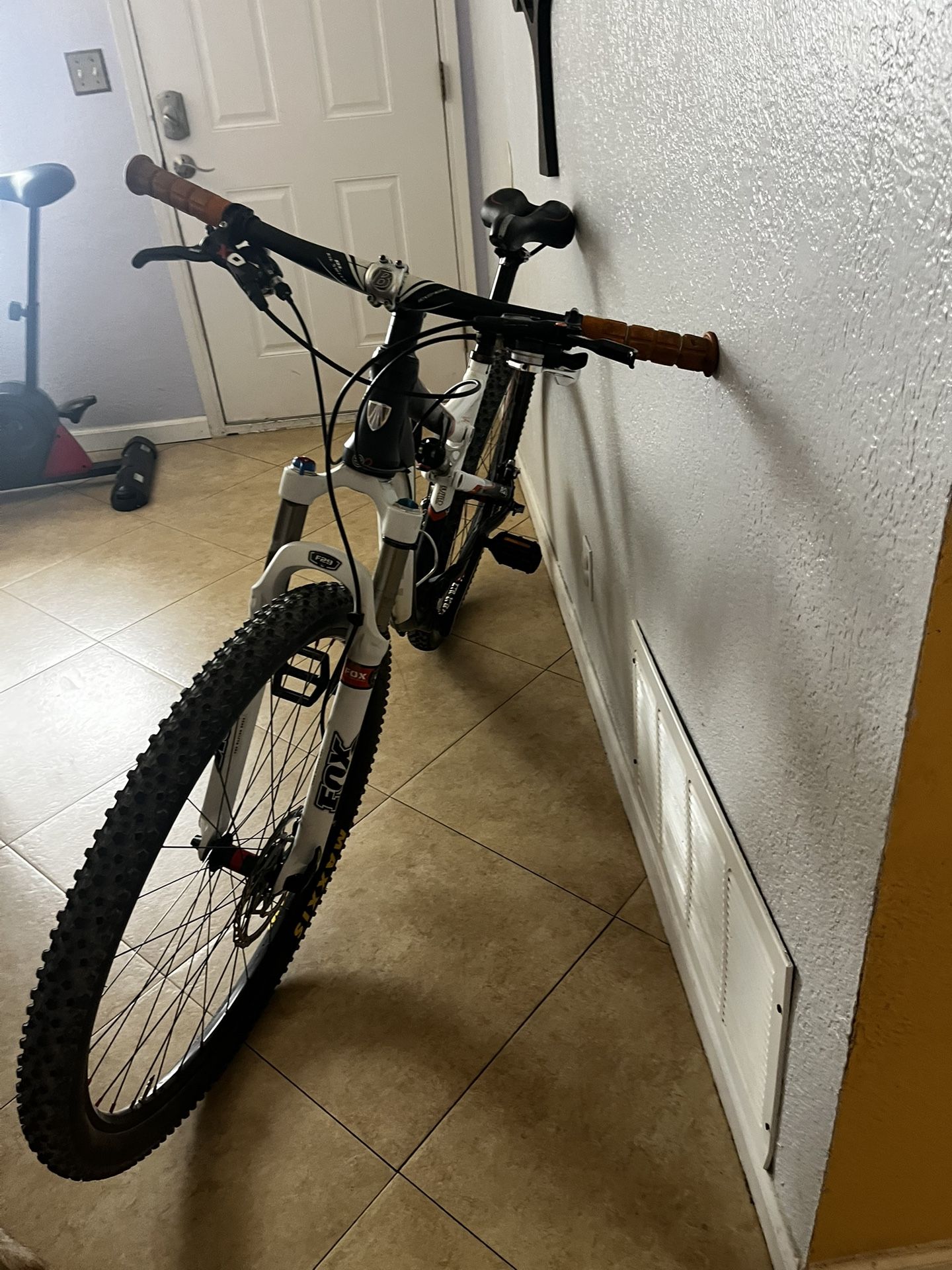 Mountain Bike Trek Size Large