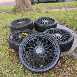 22 Inch https://offerup.com/redirect/?o=Umltcy5UaXJlcw== And Spare Included
