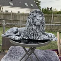Laying Down Lion Statue 