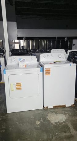 Conservator Top Load Washer & Electric Dryer Set – White, Agitator