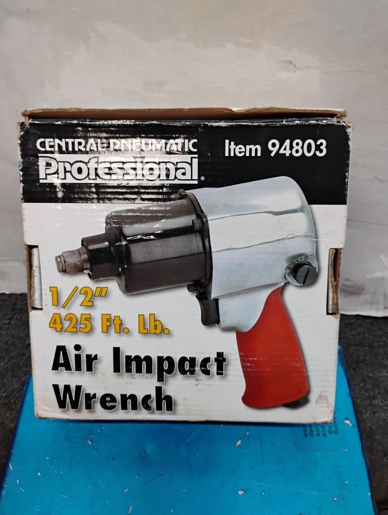 Central Pneumatic Professional 1/2" 425 Ft. Lb. Air Impact Wrench