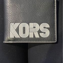 Brand New Michael Kor Billfold