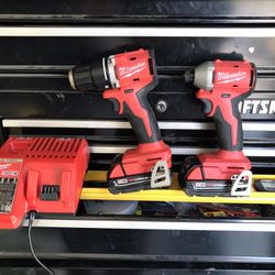 Milwaukee Drill And Impact Set 