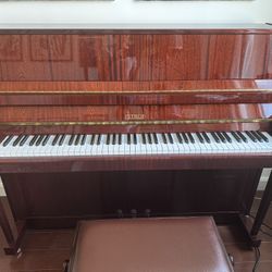 Piano - 48” Petrof 