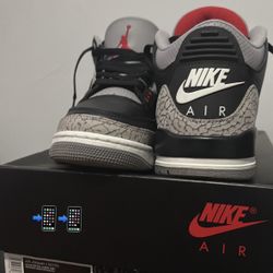 Jordan 3s and essentials size xs