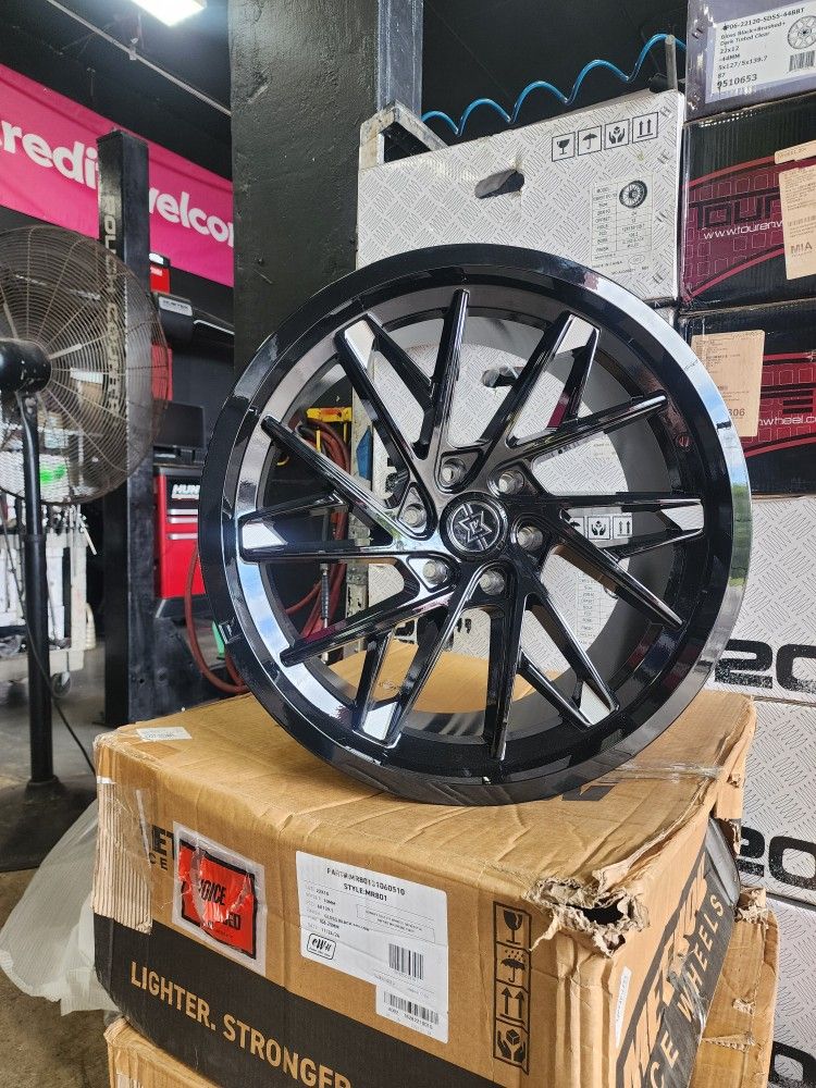 Rinea Method 22" 6/139.7. Para Dilverado. RAM 1500. Tacoma, Suburban Tahoe