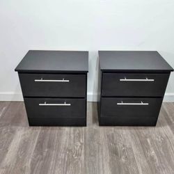 Two Nightstands ***** Dos Mesitas 