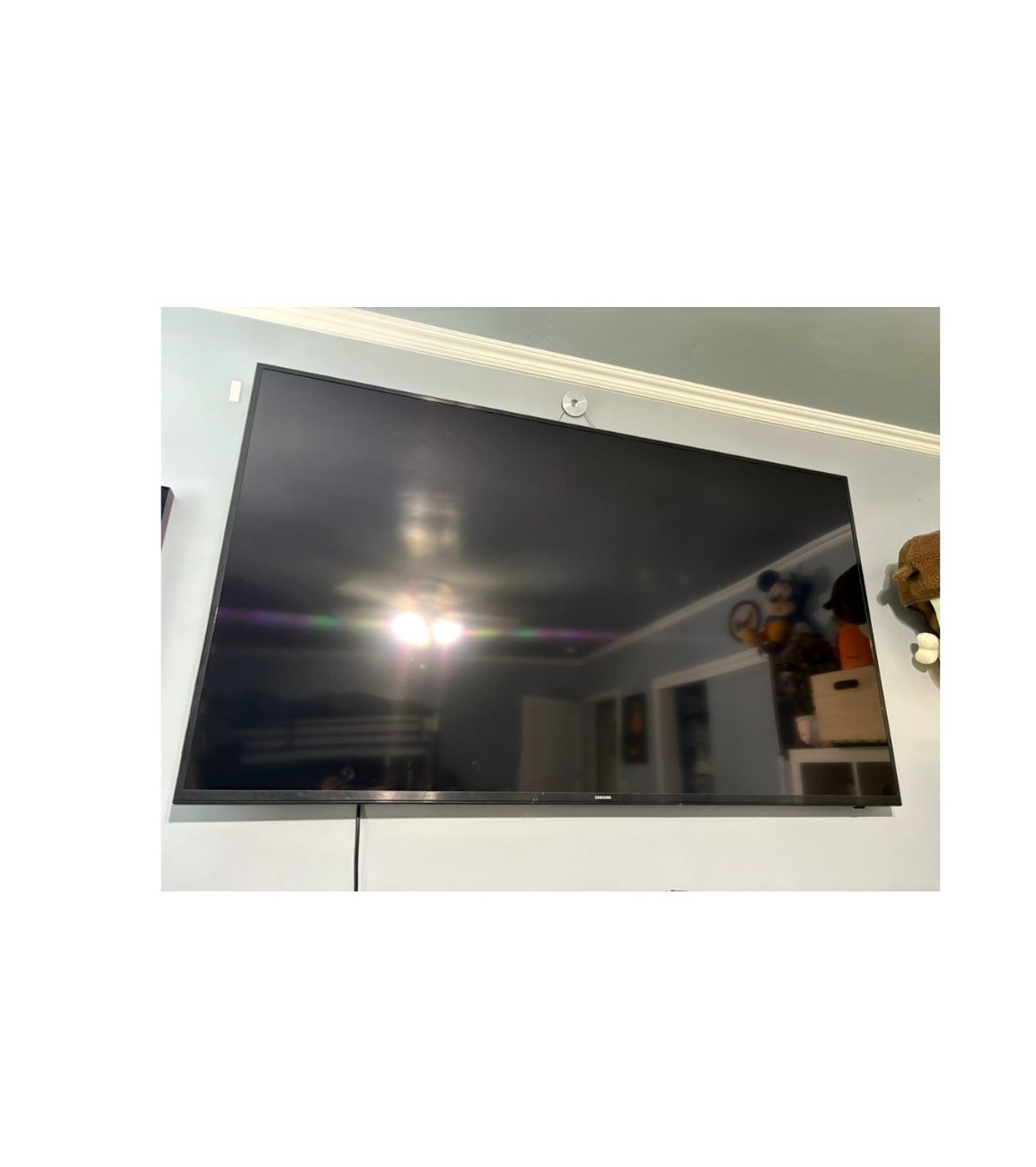 Samsung 61ish inches Tv 35in wide NOT EXACT MEASUREMENTS BUT A BIG TV Samsung 6 series