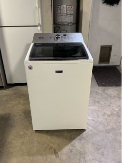 Washer machine Maytag everything works we deliver