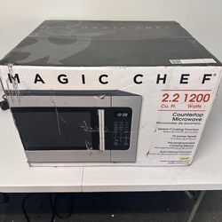 Magic Chef 2.2 cu ft Countertop Microwave Ovens in Silver Stainless Steel