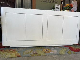 Gorgeous plaster sideboard by Isabell