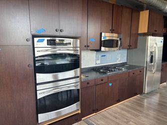 Cabinet Set with Appliances