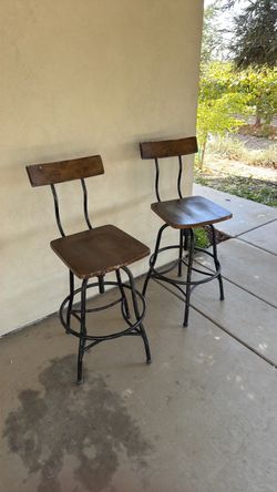2 barstool chairs