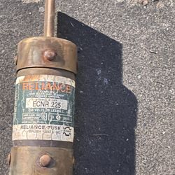 RELIANCE 200 AMP TIME-DELAY DUAL-ELEMENT FUSE 250 VAC ECNR 200