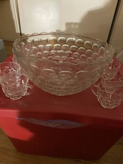 Antique Glass Punch Bowl Vinaigrette 20$