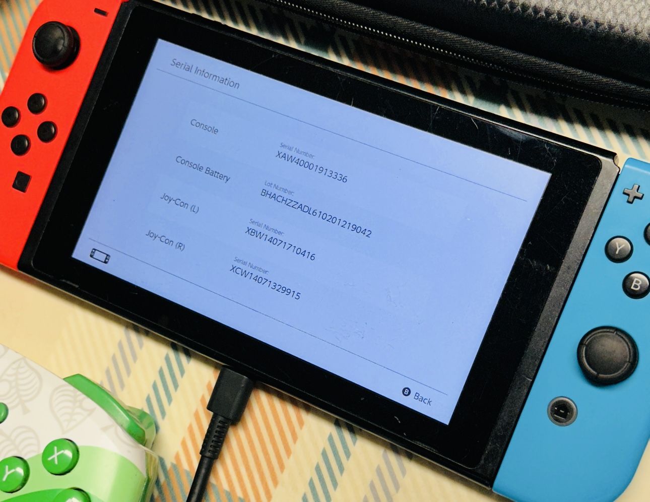 Nintendo Switch V1 Game Console HAC 001 Red/Blue Joy cons Tested Bundle 3336