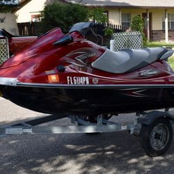 2013 Yamaha Wave runner Vx Deluxe 3 Passenger 