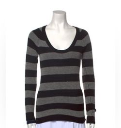 Black and gray long sleeve size M/L