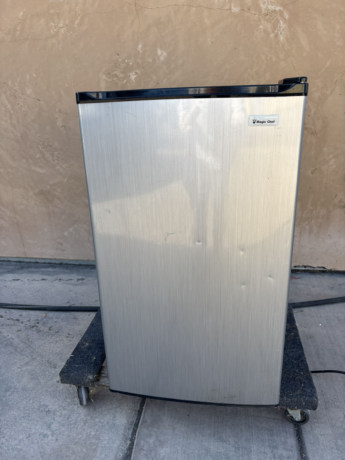 Mini Fridge With Freezer