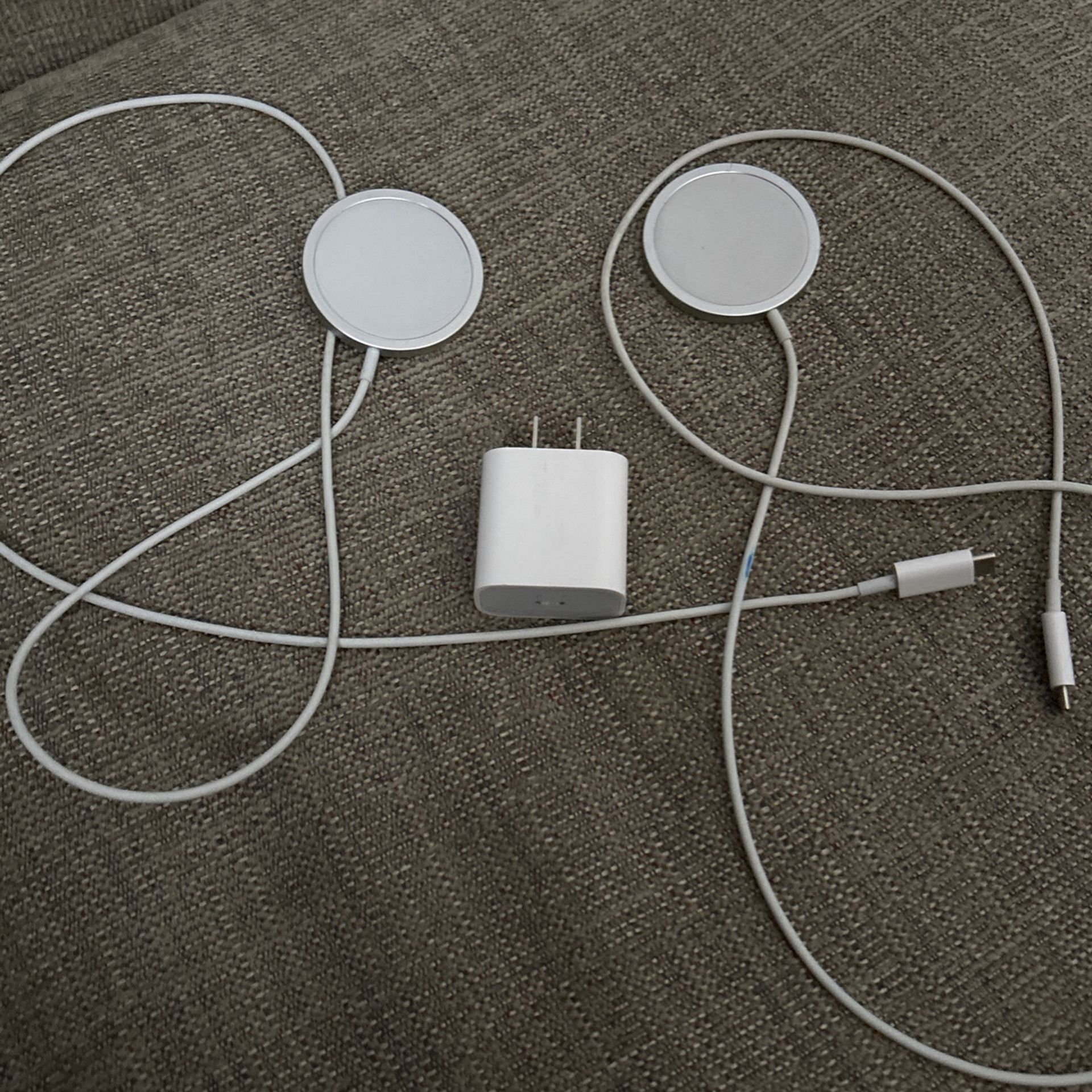 Apple Wireless Charging Cord, With One Wall Peice Included