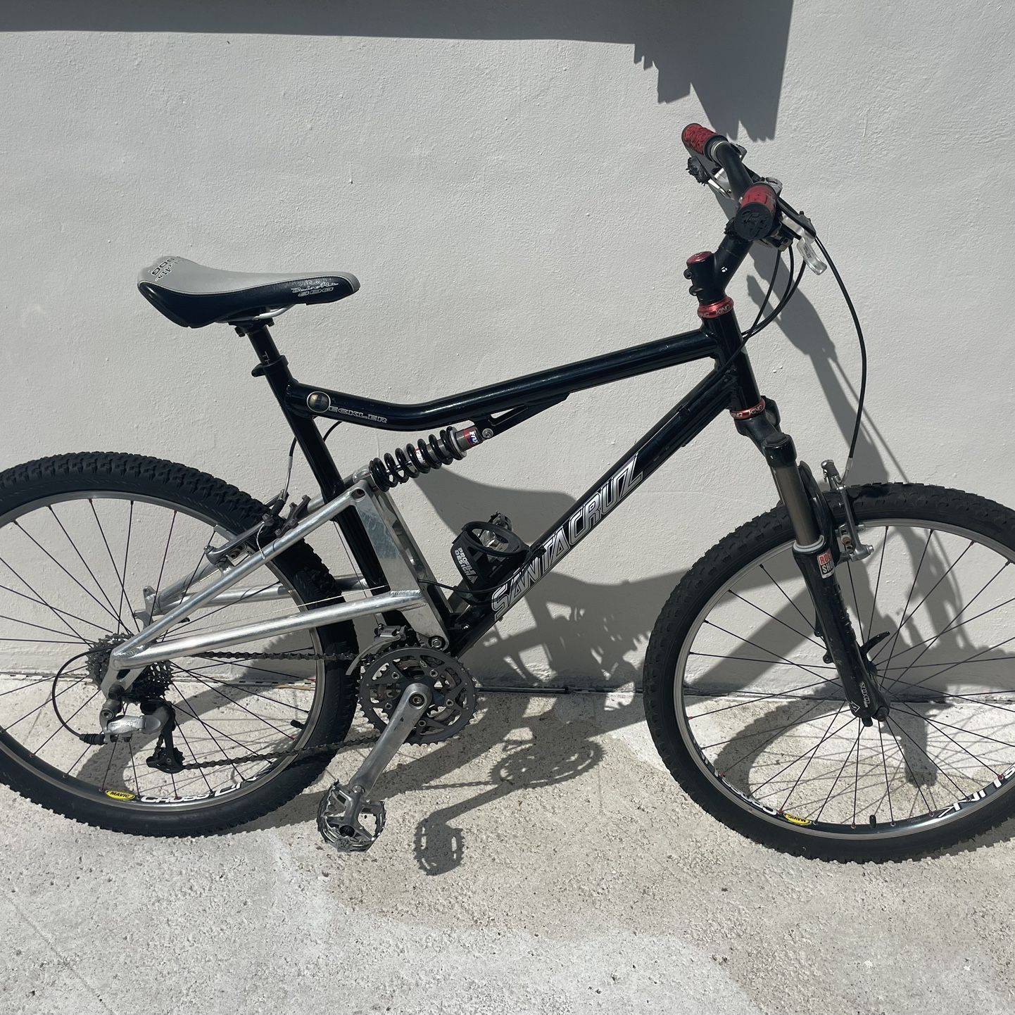 Vintage 90's Santa Cruz Heckler Full Suspension Mountain Bike for